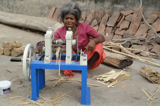 â€‹Solar chulha being used for cooking in India's villages